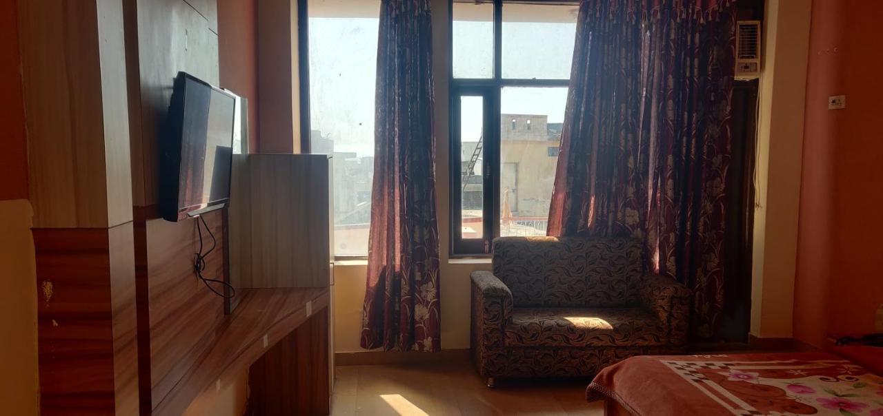 Hotel Shakuntala Katra  Ngoại thất bức ảnh